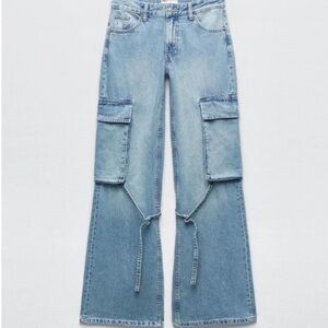 ZARA MID-RISE TRF CARGO BLUE JEANS SIZE 40 US 8